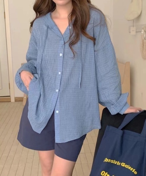 yuue' ( wear )（ユーイ）の「オーバーサイズフード付きチェックシャツ（シャツ/ブラウス・レディース・ブラック/ホワイト/ブルー・FREE）」の19枚目の写真