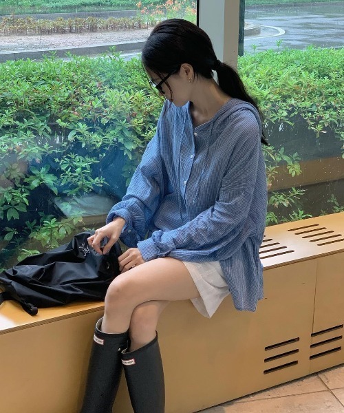 yuue' ( wear )（ユーイ）の「オーバーサイズフード付きチェックシャツ（シャツ/ブラウス・レディース・ブラック/ホワイト/ブルー・FREE）」の10枚目の写真