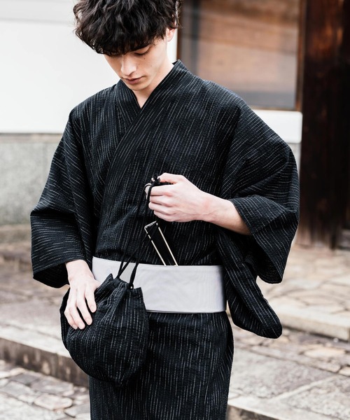 Rocky Monroe（ロッキーモンロー）の「しじら織り帯付き浴衣 扇子 下駄 巾着 5点セット　無地/ストライプ（浴衣・メンズ・ネイビー/ブラック系1/ホワイト・XL/M/L）」の21枚目の写真