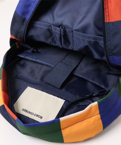BOBO CHOSES(ボボショーズ)の「Multicolor Tiles school bag(バックパック/リュック・キッズ・マルチ・ONE SIZE)」の4枚目の写真