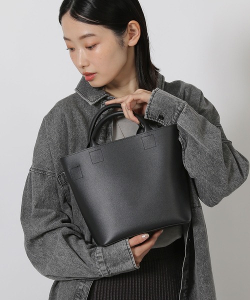 LAKOLE（ラコレ）の「2WAYハンドルミニショルダーバッグ / 577424（ショルダーバッグ・レディース・モカ/イエロー/ブラック/ブルー・FREE）」の2枚目の写真