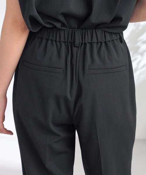 GALLORIA（ギャローリア）の「セットアップで着られる　タックテーパードパンツ（その他パンツ・レディース・モカ/チャコール・S/M/L/LL）」の8枚目の写真