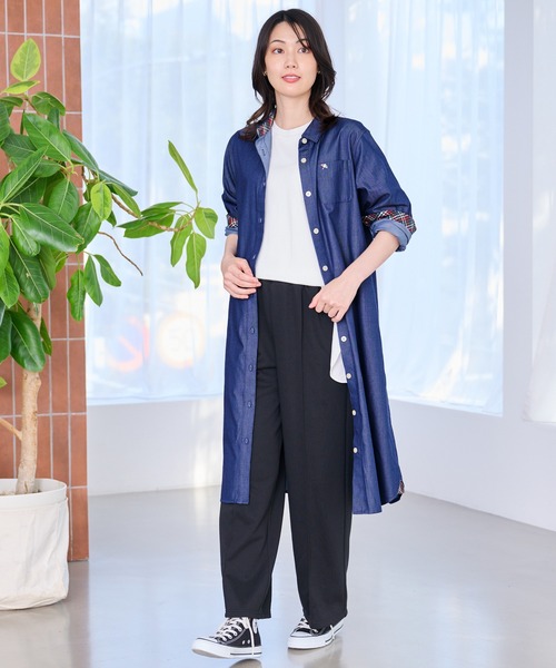 Arnold Palmer（アーノルドパーマー）の「裏ワザデニム イージーケア シャツワンピース（シャツワンピース・レディース・インディゴブルー/ライトブルー・S/L/M）」の2枚目の写真