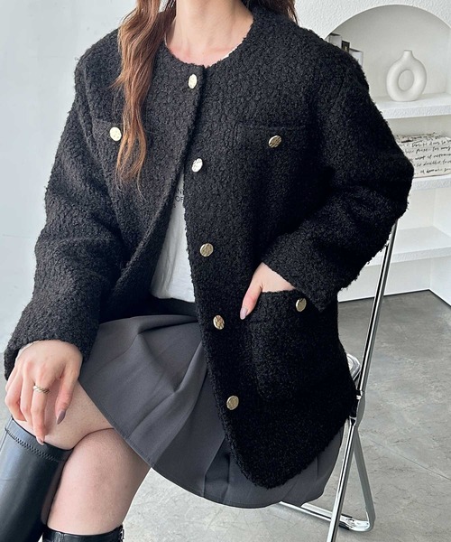 GeeRA（ジーラ）の「リングウールライクゴールドボタンノーカラージャケットコート（ノーカラージャケット・レディース・ブラック/アイボリー・MEDIUM/LARGE/X-LARGE）」の4枚目の写真