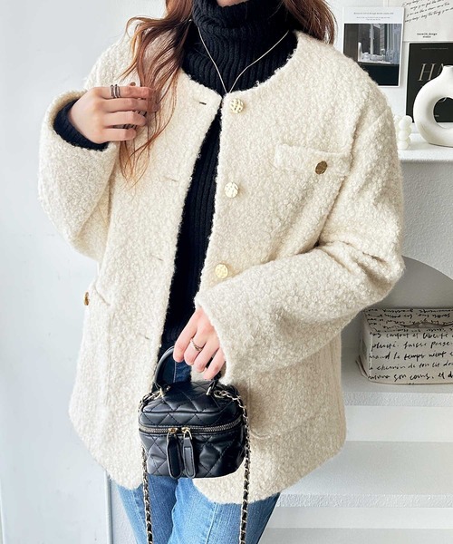 GeeRA（ジーラ）の「リングウールライクゴールドボタンノーカラージャケットコート（ノーカラージャケット・レディース・ブラック/アイボリー・MEDIUM/LARGE/X-LARGE）」の3枚目の写真