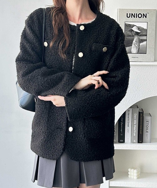 GeeRA（ジーラ）の「リングウールライクゴールドボタンノーカラージャケットコート（ノーカラージャケット・レディース・ブラック/アイボリー・MEDIUM/LARGE/X-LARGE）」の9枚目の写真