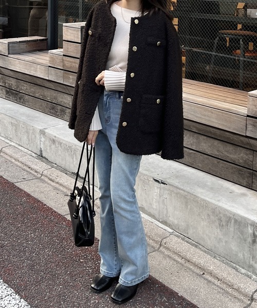 GeeRA（ジーラ）の「リングウールライクゴールドボタンノーカラージャケットコート（ノーカラージャケット・レディース・ブラック/アイボリー・MEDIUM/LARGE/X-LARGE）」の14枚目の写真