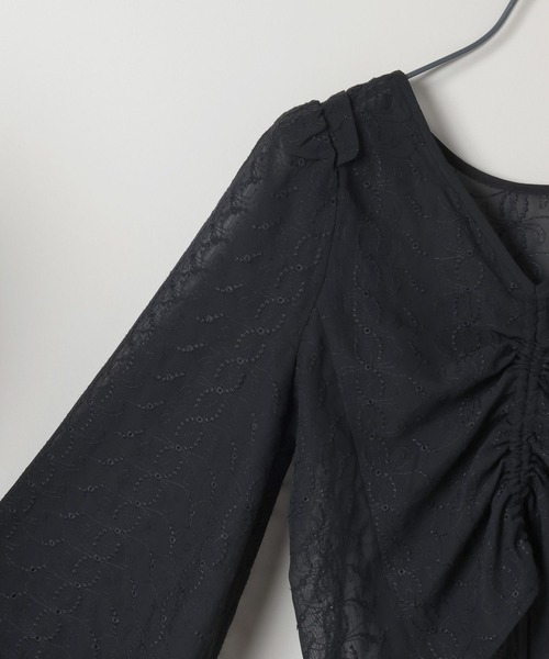 JEANASIS（ジーナシス）の「2WAYレースドロストブラウス/592543（シャツ/ブラウス・レディース・オフホワイト/ブラック・FREE）」の3枚目の写真