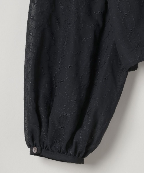 JEANASIS（ジーナシス）の「2WAYレースドロストブラウス/592543（シャツ/ブラウス・レディース・オフホワイト/ブラック・FREE）」の4枚目の写真