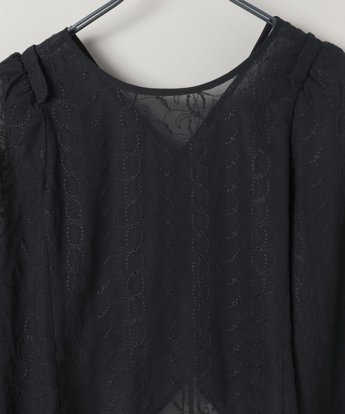 JEANASIS（ジーナシス）の「2WAYレースドロストブラウス/592543（シャツ/ブラウス・レディース・オフホワイト/ブラック・FREE）」の6枚目の写真