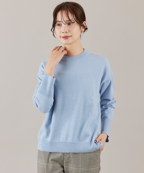 INED（イネド）の「【ご家庭で洗える】ウール100％クルーネックニット（ニット/セーター・レディース・サックスブルー/ブラック/オフホワイト/ブルー/チャコールグレー/ピンク/イエロー・9号）」の5枚目の写真