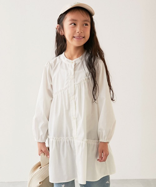 devirock（デビロック）の「ちょっぴり背伸び ふんわり ティアード 長袖 シャツワンピース（ワンピース・キッズ・ホワイト系/ブラック系/ブルー系・100cm/110cm/120cm/130cm/140cm/150cm/160cm）」の2枚目の写真