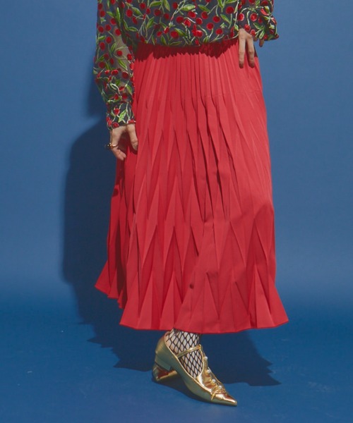 manana suerte（マニャーナスエルテ）の「デザインプリーツロングスカート（スカート・レディース・ゴールド/レッド/ブラック・FREE）」の13枚目の写真