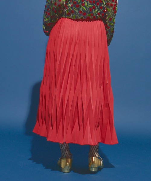 manana suerte（マニャーナスエルテ）の「デザインプリーツロングスカート（スカート・レディース・ゴールド/レッド/ブラック・FREE）」の16枚目の写真