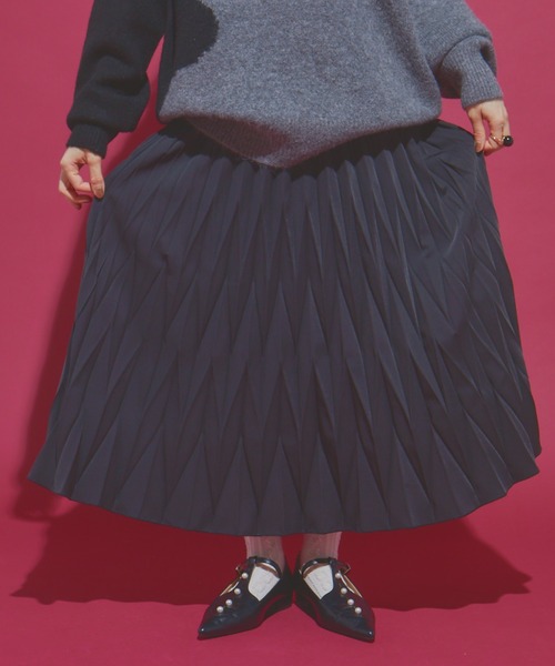 manana suerte（マニャーナスエルテ）の「デザインプリーツロングスカート（スカート・レディース・ゴールド/レッド/ブラック・FREE）」の5枚目の写真