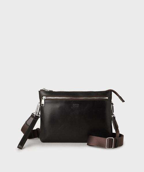 TAKEO KIKUCHI(タケオキクチ)の「アニリンレザー 2WAYクラッチ(クラッチバッグ・メンズ・ダークブラウン/ブラック・00)」の1枚目の写真