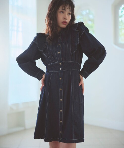 Feroux（フェルゥ）の「デニムミディ ワンピース（ワンピース・レディース・ブラック系/ネイビー系・SMALL/MEDIUM）」の2枚目の写真