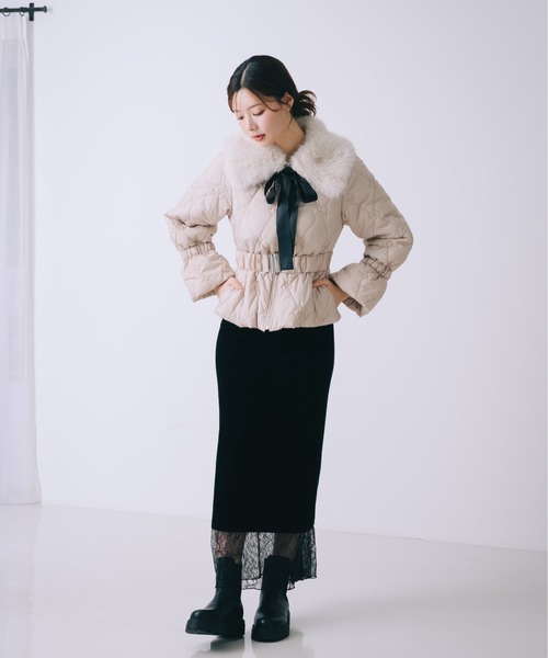 SELFIST(セルフィスト)の「【セットアップ対応】マルチWAYオリジナルロゴフラワー刺繍中綿ジャケット キルティング ファー 襟 取り外し可能 ベルト付き リボン 冬服(ダウンジャケット/コート・レディース・ブラック/ベージュ・フリー)」の17枚目の写真