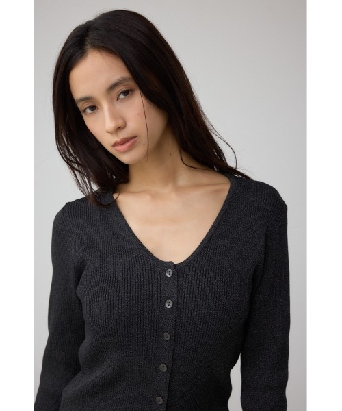 AZUL by moussy(アズールバイマウジー)の「Vネックリブニットカーディガン(カーディガン/ボレロ・レディース・ブラック/ダークグリーン/グレー・FREE)」の4枚目の写真