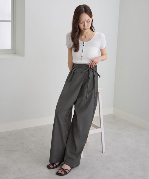 CHAN ME(チャンミ)の「ラップタックオーバーワイドスラックス(その他パンツ・レディース・グレー/ブラック/ネイビー/チャコールグレー・SMALL/X-LARGE/LARGE/MEDIUM)」の12枚目の写真