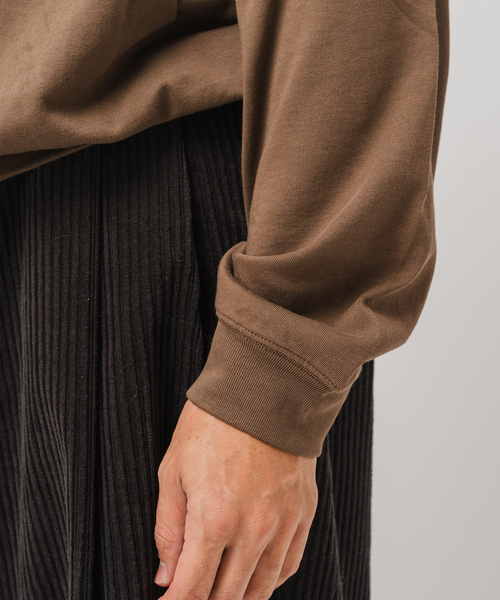 handvaerk(ハンドバーク)の「handvaerk (ハンドバーク) クルーネック ロングスリーブ Tシャツ(Tシャツ/カットソー・メンズ・ブラウン/アイボリー・SMALL/MEDIUM/LARGE)」の21枚目の写真