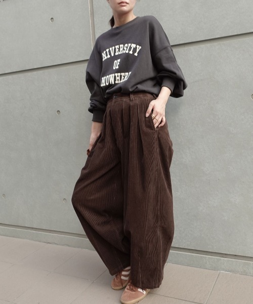 CORNERS（コーナーズ）の「コーデュロイバルーンタックパンツ（その他パンツ・レディース・ネイビー/オフホワイト/ダークブラウン・マルチサイズ）」の13枚目の写真