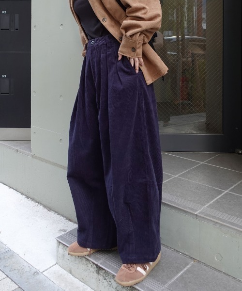 CORNERS（コーナーズ）の「コーデュロイバルーンタックパンツ（その他パンツ・レディース・ネイビー/オフホワイト/ダークブラウン・マルチサイズ）」の22枚目の写真