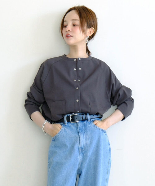 KOBE LETTUCE（コウベレタス）の「[ 田中亜希子さんコラボ ]選べるサイズ 多ボタンジャージーカーディガン（カーディガン/ボレロ・レディース・ブラック/アイボリー系/チャコールグレー・M/PM）」の2枚目の写真