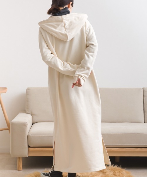 OMNES（オムネス）の「テック裏毛フーディポケットスウェットロングワンピース（ワンピース・レディース・ブラック/ダークグレー/ホワイト/グレー・FREE）」の8枚目の写真