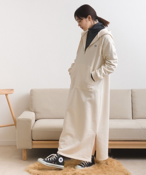 OMNES（オムネス）の「テック裏毛フーディポケットスウェットロングワンピース（ワンピース・レディース・ブラック/ダークグレー/ホワイト/グレー・FREE）」の9枚目の写真