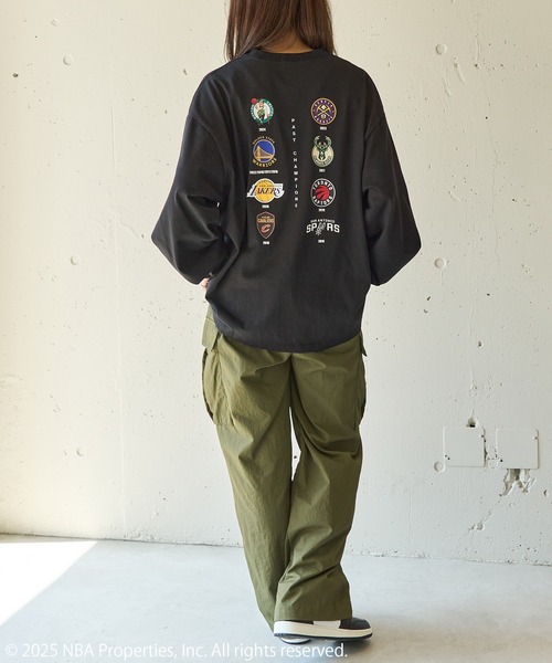 NBA(エヌビーエー)の「【NBA】NBA CHAMPIONS TEAM ARCHIVE LONG Sleeve Tee / CELTICS WARRIORS LAKERS CAVALIERS NUGGETS BUCKS RAPTORS SPURS(Tシャツ/カットソー・メンズ・ブラック/ホワイト・XL/L/M/S/XS)」の6枚目の写真