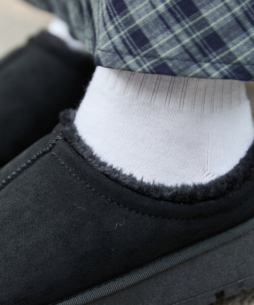 FREAK'S STORE(フリークスストア)の「限定展開 センターシーム ムートン スリッポン シューズ(スリッポン・レディース・ベージュ/ブラック/キャメル・38/37/36)」の13枚目の写真