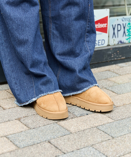 FREAK'S STORE(フリークスストア)の「限定展開 センターシーム ムートン スリッポン シューズ(スリッポン・レディース・ベージュ/ブラック/キャメル・38/37/36)」の15枚目の写真