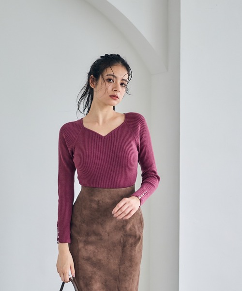 12Twelve Agenda（トゥエルブ　アジェンダ）の「ハートネック袖口アソートパールリブニットプルオーバー（ニット/セーター・レディース・ピンク/チャコールグレー/ブルー/ブラック/グレイッシュベージュ/オフホワイト/サックスブルー・M）」の8枚目の写真