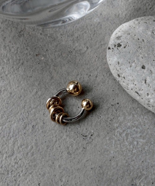 Soierie(ソワリー)の「トライバル コイル カフ (1P) / Tribal coil cuff (1P)(イヤーカフ・レディース・シルバー/シルバー×ゴールド/シルバー系・FREE)」の9枚目の写真