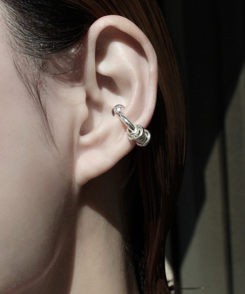 Soierie(ソワリー)の「トライバル コイル カフ (1P) / Tribal coil cuff (1P)(イヤーカフ・レディース・シルバー/シルバー×ゴールド/シルバー系・FREE)」の11枚目の写真