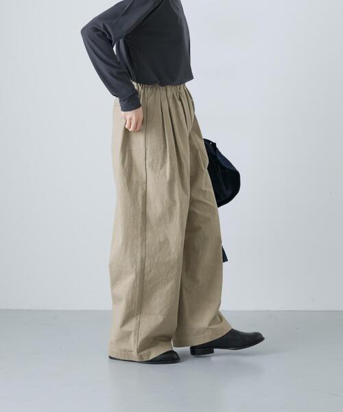 かぐれ(カグレ)の「Two-tuck easy pants(その他パンツ・レディース・ブラック/ベージュ・FREE)」の4枚目の写真