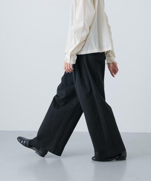 佳かぐれ　Two-tuck easy pants Two-tuck easy pants（その他パンツ）｜かぐれ（カグレ）の