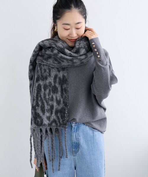 le.coeur blanc（ルクールブラン）の「《WEB限定アイテム》レオパードシャギーマフラー（マフラー・レディース・ベージュ/グレー・FREE）」の17枚目の写真