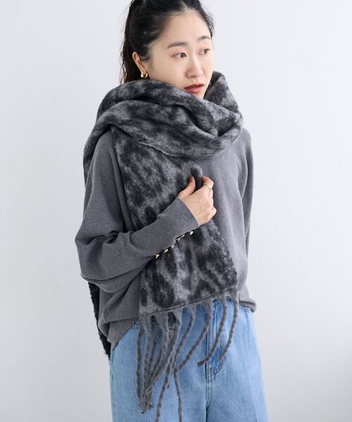 le.coeur blanc（ルクールブラン）の「《WEB限定アイテム》レオパードシャギーマフラー（マフラー・レディース・ベージュ/グレー・FREE）」の18枚目の写真