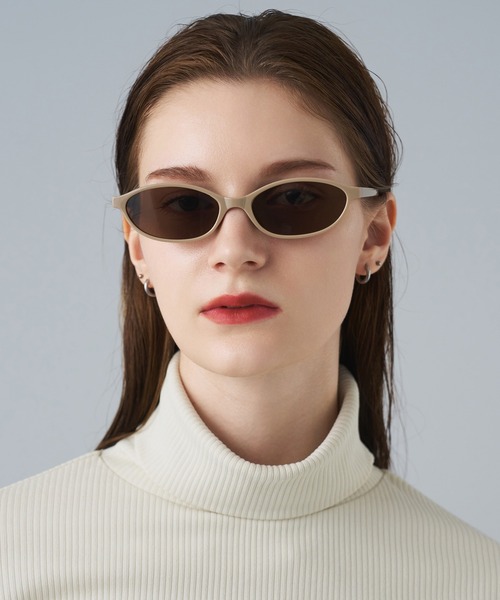 NUEF (ヌエフ)の「キャッツアイ型サングラス|カラーレンズ|トレンド|紫外線対策|UVカット|サングラス|NUEF|COLOR SUNGLASSES(サングラス・レディース・ライトブラウン/ブラウン/ブラック/カーキ・FREE)」の7枚目の写真