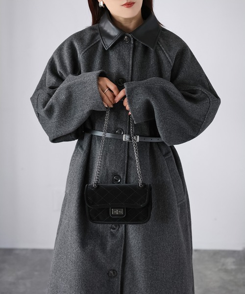 Riberry（リベリー）の「ベルト付き襟フェイクレザーステンカラーコート（ステンカラーコート・レディース・ブラック/チャコールグレー/オートミール/ブラウン・FREE）」の3枚目の写真