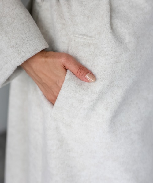 Riberry（リベリー）の「ベルト付き襟フェイクレザーステンカラーコート（ステンカラーコート・レディース・ブラック/チャコールグレー/オートミール/ブラウン・FREE）」の10枚目の写真