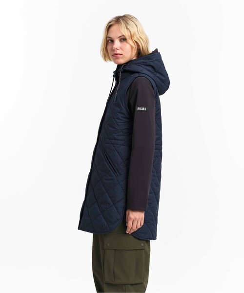 AIGLE(エーグル)の「PrimaLoft中綿 撥水 インサレーション ダイヤモンドキルティングミドルベスト(ダウンベスト・レディース・ベージュ/ダークネイビー・38/36/40)」の7枚目の写真