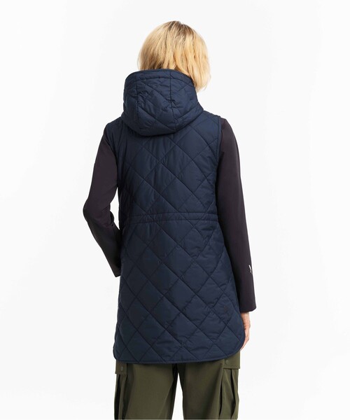 AIGLE(エーグル)の「PrimaLoft中綿 撥水 インサレーション ダイヤモンドキルティングミドルベスト(ダウンベスト・レディース・ベージュ/ダークネイビー・38/36/40)」の8枚目の写真