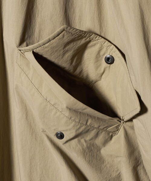 green label relaxing（グリーンレーベルリラクシング）の「A+ ナイロン パデット モッズ スタンド コート -撥水・保温-（モッズコート・メンズ・ブラック/ベージュ・XL/S/L/M）」の13枚目の写真
