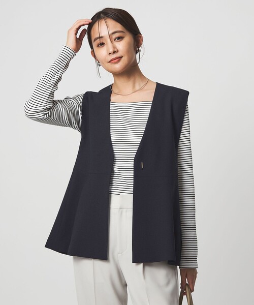 green label relaxing（グリーンレーベルリラクシング）の「［size SHORTあり］fleurie(フルリー) ペプラム ジレ（ベスト・レディース・オフホワイト/ネイビー・FREE/SHORT）」の7枚目の写真