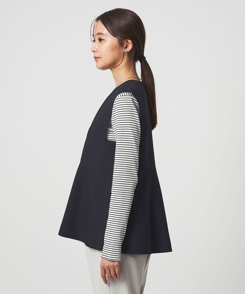 green label relaxing（グリーンレーベルリラクシング）の「［size SHORTあり］fleurie(フルリー) ペプラム ジレ（ベスト・レディース・オフホワイト/ネイビー・FREE/SHORT）」の15枚目の写真