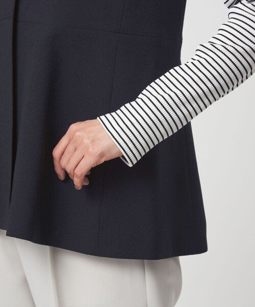 green label relaxing（グリーンレーベルリラクシング）の「［size SHORTあり］fleurie(フルリー) ペプラム ジレ（ベスト・レディース・オフホワイト/ネイビー・FREE/SHORT）」の7枚目の写真