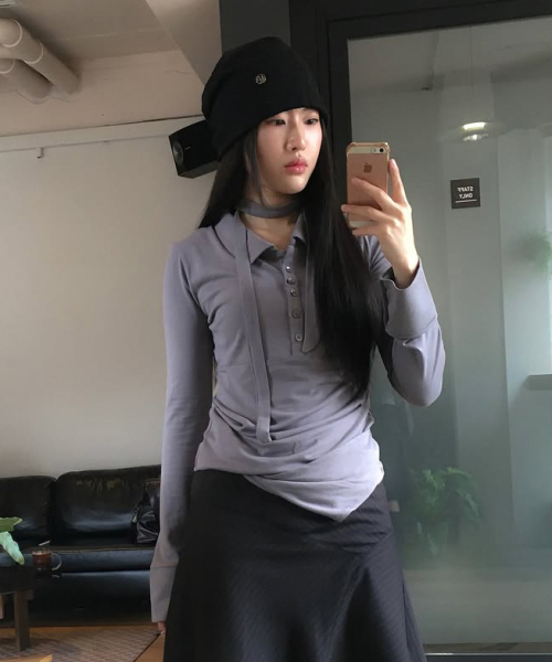 FLAREUP(フレアアップ)の「Asymmetrical Draped Shirt (FL-186_Gray)(ポロシャツ・レディース・グレー・1/2)」の4枚目の写真